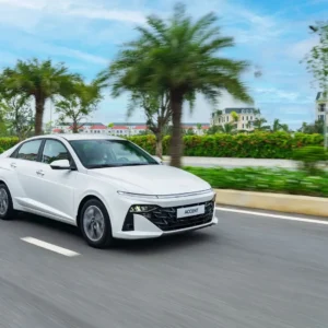 Thuê Xe 4 Chỗ Đi Cửa Khẩu Thomo